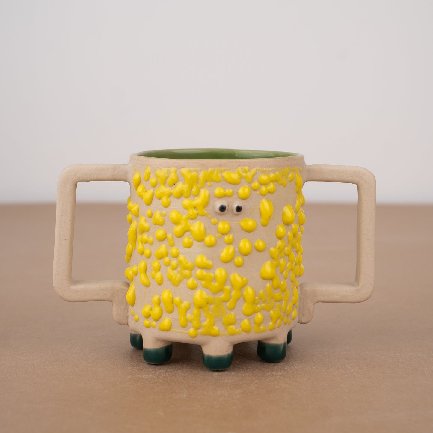 Les tasses yeux